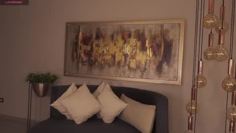  Abella  online show from 10/04/25, 01:09