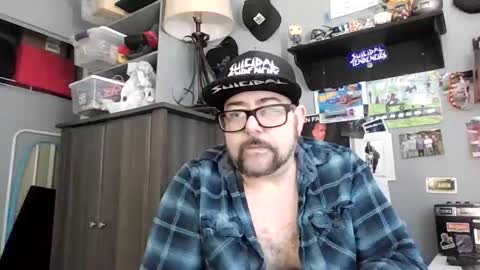 Snapshot of abennett76 chatting on 06/10/26, 02:38 AJ online show from 06/10/26, 02:38