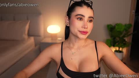 abie_owen online show from 03/21/26, 12:15