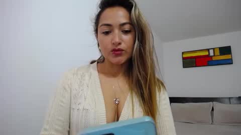 ximena online show from 02/12/25, 12:33
