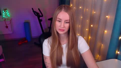 Snapshot of abigail_flex chatting on 01/14/25, 05:34 Anna online show from 01/14/25, 05:34