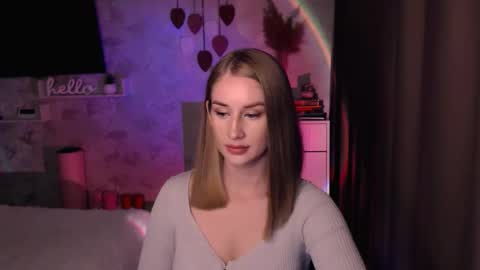 Snapshot of abigail_flex chatting on 10/12/25, 07:13 Anna online show from 10/12/25, 07:13