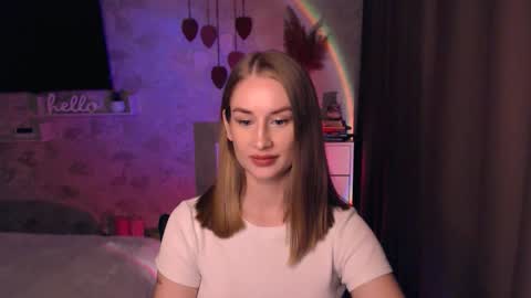 Snapshot of abigail_flex chatting on 11/12/25, 08:19 Anna online show from 11/12/25, 08:19