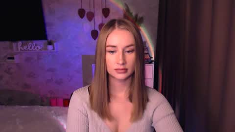 Snapshot of abigail_flex chatting on 11/19/25, 04:51 Anna online show from 11/19/25, 04:51