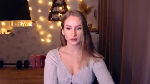 Snapshot of abigail_flex chatting on 12/16/25, 07:30 Anna online show from 12/16/25, 07:30