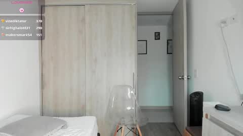 Snapshot of abigail_w chatting on 02/09/25, 05:22 abigail online show from 02/09/25, 05:22