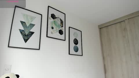 Snapshot of abigail_w chatting on 02/13/25, 04:28 abigail online show from 02/13/25, 04:28