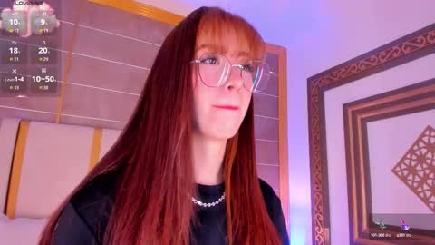 Snapshot of abigailcarter chatting on 09/22/25, 11:18 online show from 09/22/25, 11:18