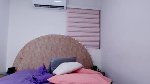 Abigail online show from 12/04/25, 02:54