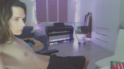 Snapshot of abobus123 chatting on 02/06/25, 02:48 hi cum in pvt noi extra tip online show from 02/06/25, 02:48