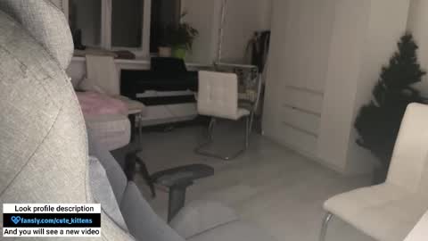 Snapshot of abobus123 chatting on 12/15/25, 08:02 hi cum in pvt noi extra tip online show from 12/15/25, 08:02