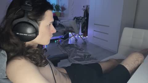 Snapshot of abobus123 chatting on 02/25/26, 01:54 hi cum in pvt noi extra tip online show from 02/25/26, 01:54