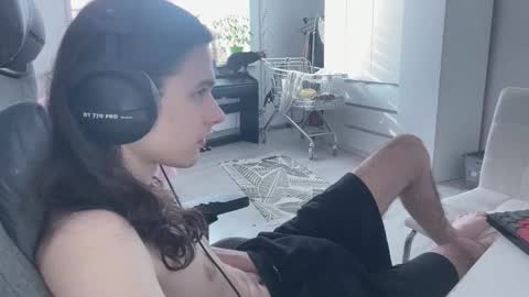 Snapshot of abobus123 chatting on 03/03/26, 10:32 hi cum in pvt noi extra tip online show from 03/03/26, 10:32