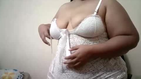 Snapshot of abril__ass chatting on 10/26/25, 03:29 abril__ass online show from 10/26/25, 03:29