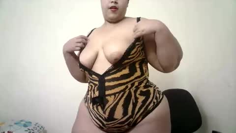 Snapshot of abril__ass chatting on 11/26/25, 01:45 abril__ass online show from 11/26/25, 01:45