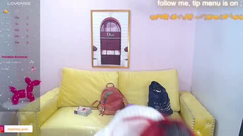 abril_ch_ online show from 02/13/25, 05:01