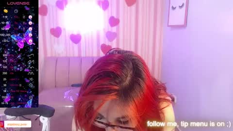 abril_ch_ online show from 02/21/25, 09:11