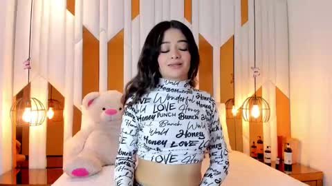 abril_cooper11 online show from 12/18/25, 08:15