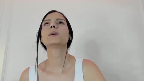 Abril jones online show from 12/14/24, 03:36