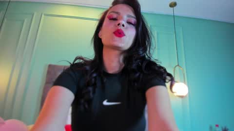 Abril jones online show from 12/23/24, 02:17