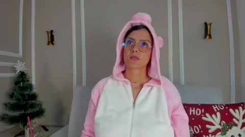 Abril jones online show from 12/05/25, 04:32