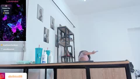 Snapshot of abril_ricci chatting on 12/27/24, 10:12 Abril  online show from 12/27/24, 10:12