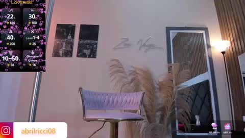 Snapshot of abril_ricci chatting on 02/25/25, 03:42 Abril  online show from 02/25/25, 03:42