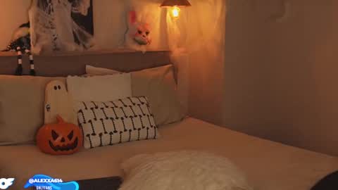 My name is Alexa. Please say hello I like to chat with you. If you have requests please use tip online show from 10/16/25, 01:17