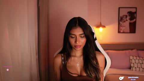 Snapshot of abril_w18 chatting on 01/14/26, 11:42 My name is Alexa. Please say hello I like to chat with you. If you have requests please use tip online show from 01/14/26, 11:42