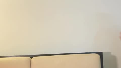 Snapshot of abrilcolls_ chatting on 02/28/26, 10:44 Abril Colls online show from 02/28/26, 10:44