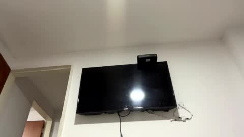 abrilsantosxo online show from 05/09/26, 08:03