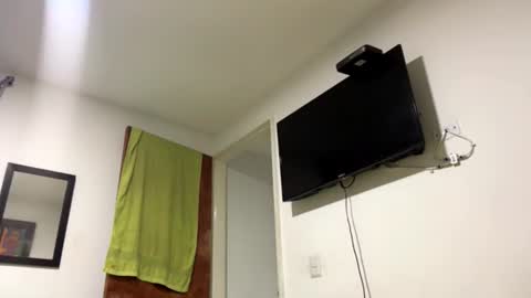 abrilsantosxo online show from 06/11/26, 12:36