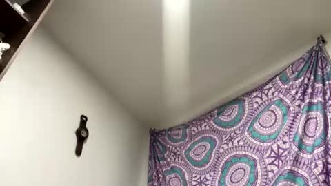 abrilsantosxo online show from 06/15/26, 11:45