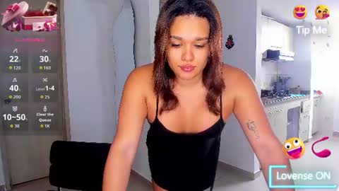 Snapshot of abrilstivenson_ chatting on 07/10/26, 01:58 itis S O F I A online show from 07/10/26, 01:58