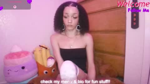 Snapshot of abruisedpeach chatting on 01/15/26, 04:50 Peach online show from 01/15/26, 04:50