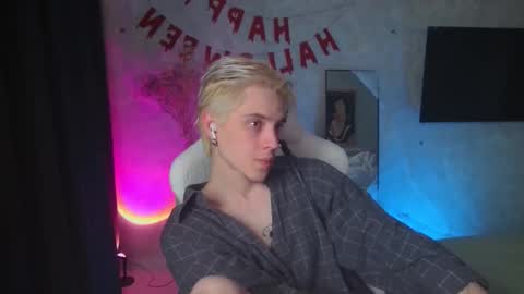 Nick online show from 11/03/25, 02:29