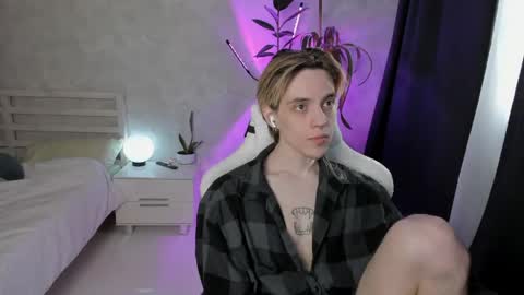 Nick online show from 05/19/26, 02:01