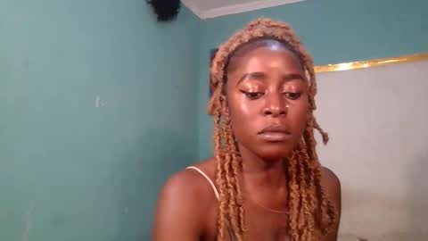 Snapshot of acadiah chatting on 10/22/25, 12:38 Cadih online show from 10/22/25, 12:38