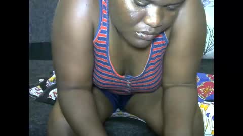 Snapshot of achibest chatting on 10/26/25, 06:25 MAUREEN online show from 10/26/25, 06:25