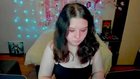 Kate online show from 06/18/26, 12:22