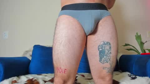 Snapshot of ackerman_eren_ chatting on 01/20/25, 01:42 R. online show from 01/20/25, 01:42