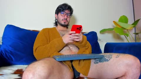 Snapshot of ackerman_eren_ chatting on 02/10/25, 12:39 R. online show from 02/10/25, 12:39