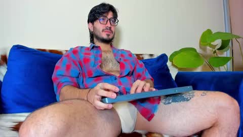 Snapshot of ackerman_eren_ chatting on 02/15/25, 09:38 R. online show from 02/15/25, 09:38