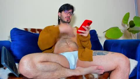 Snapshot of ackerman_eren_ chatting on 02/16/25, 10:21 R. online show from 02/16/25, 10:21