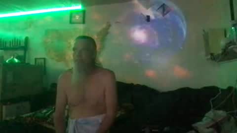 Snapshot of acousticcanyon chatting on 12/17/25, 08:53 TittyBopBeatrice online show from 12/17/25, 08:53