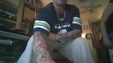 Snapshot of act_right_dub420 chatting on 02/23/25, 11:44 act_right_dub420 online show from 02/23/25, 11:44