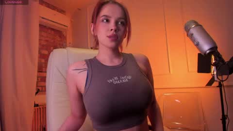Snapshot of adalyn_glow chatting on 04/18/26, 12:20 Adalyn online show from 04/18/26, 12:20
