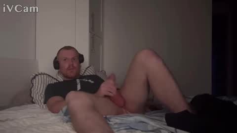 Snapshot of adam712292 chatting on 03/31/26, 12:05 Submissive ginger online show from 03/31/26, 12:05