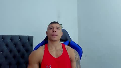 Snapshot of adam_boss chatting on 09/27/25, 12:32 adam boss online show from 09/27/25, 12:32