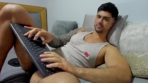 Snapshot of adam_clarke chatting on 12/19/24, 10:32 adam clarke online show from 12/19/24, 10:32